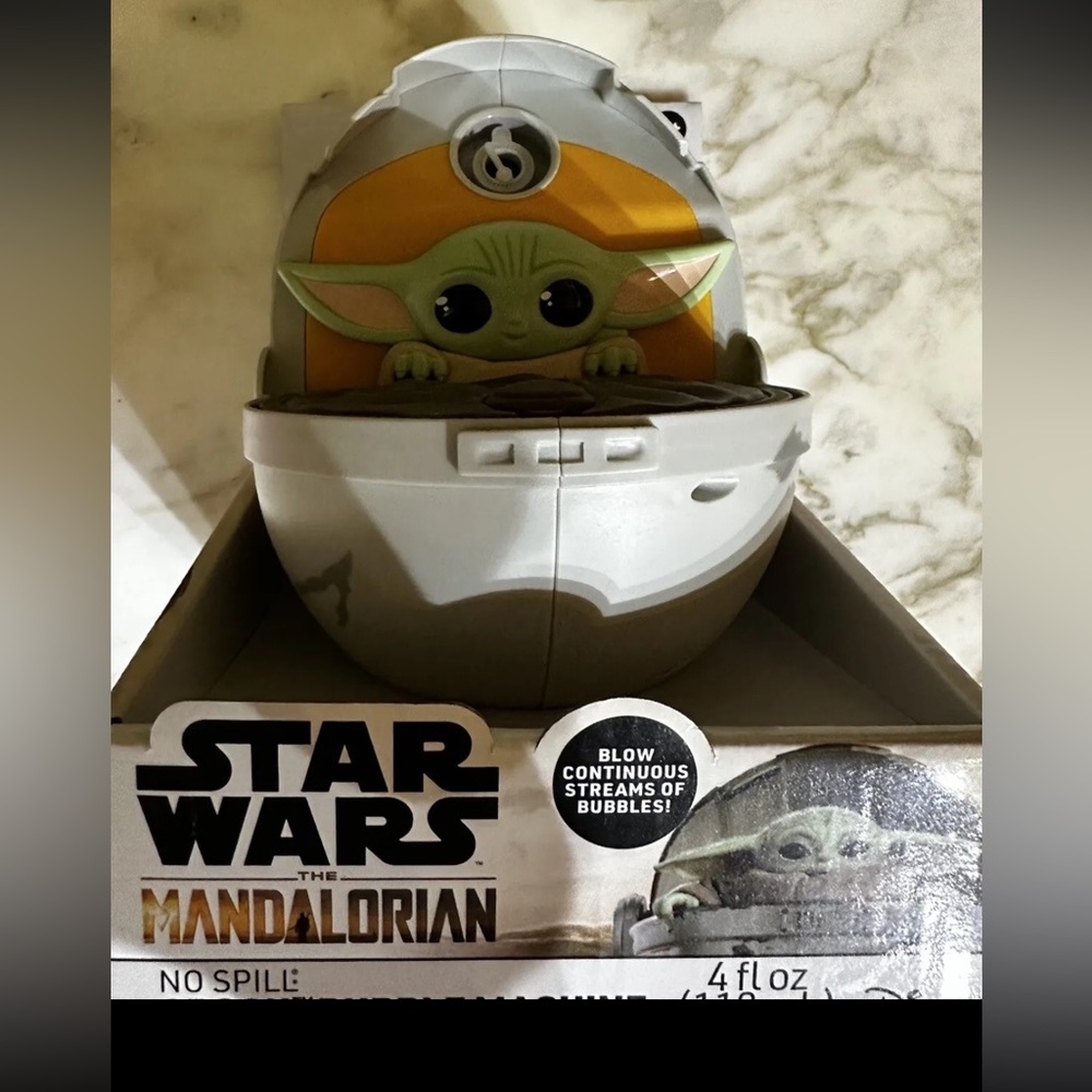 Baby yoda no spill bubbles toy brand new star wars.